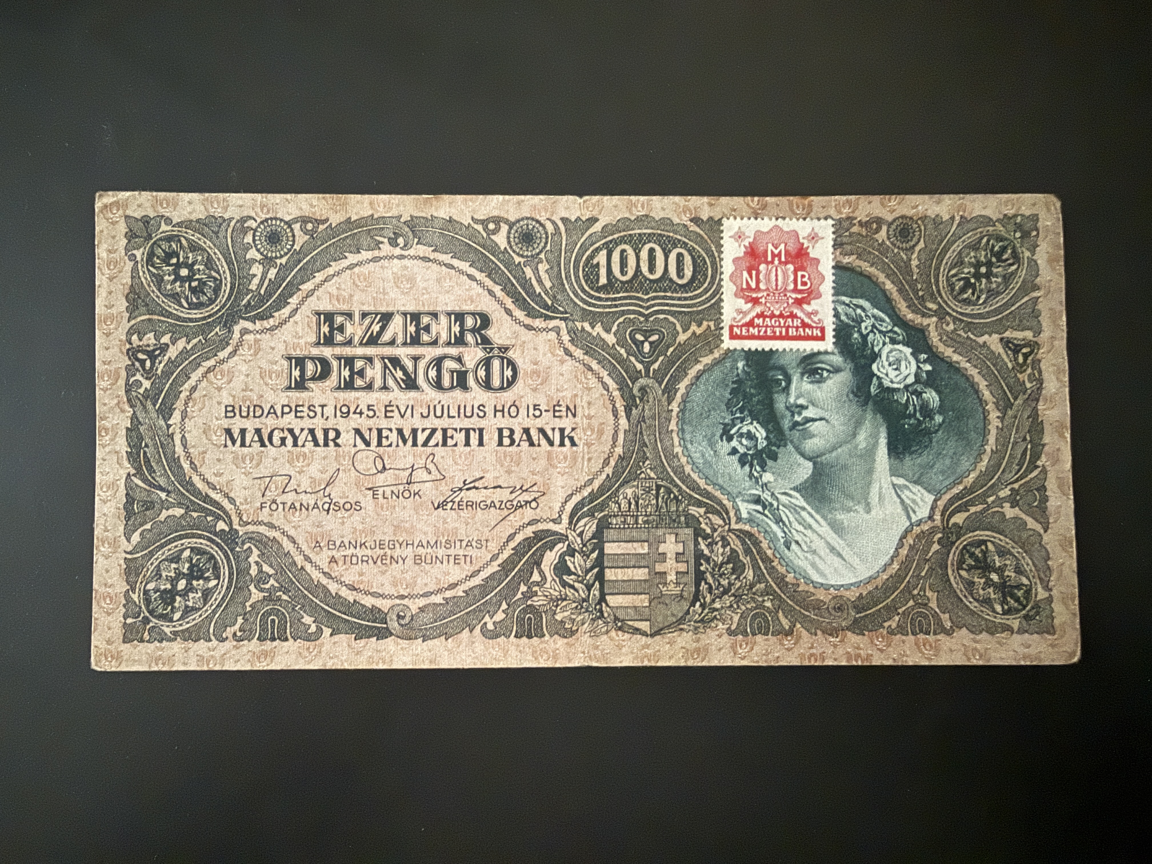 Ezer Pengő (1945F) felülbélyegezve Adamo P22e VF