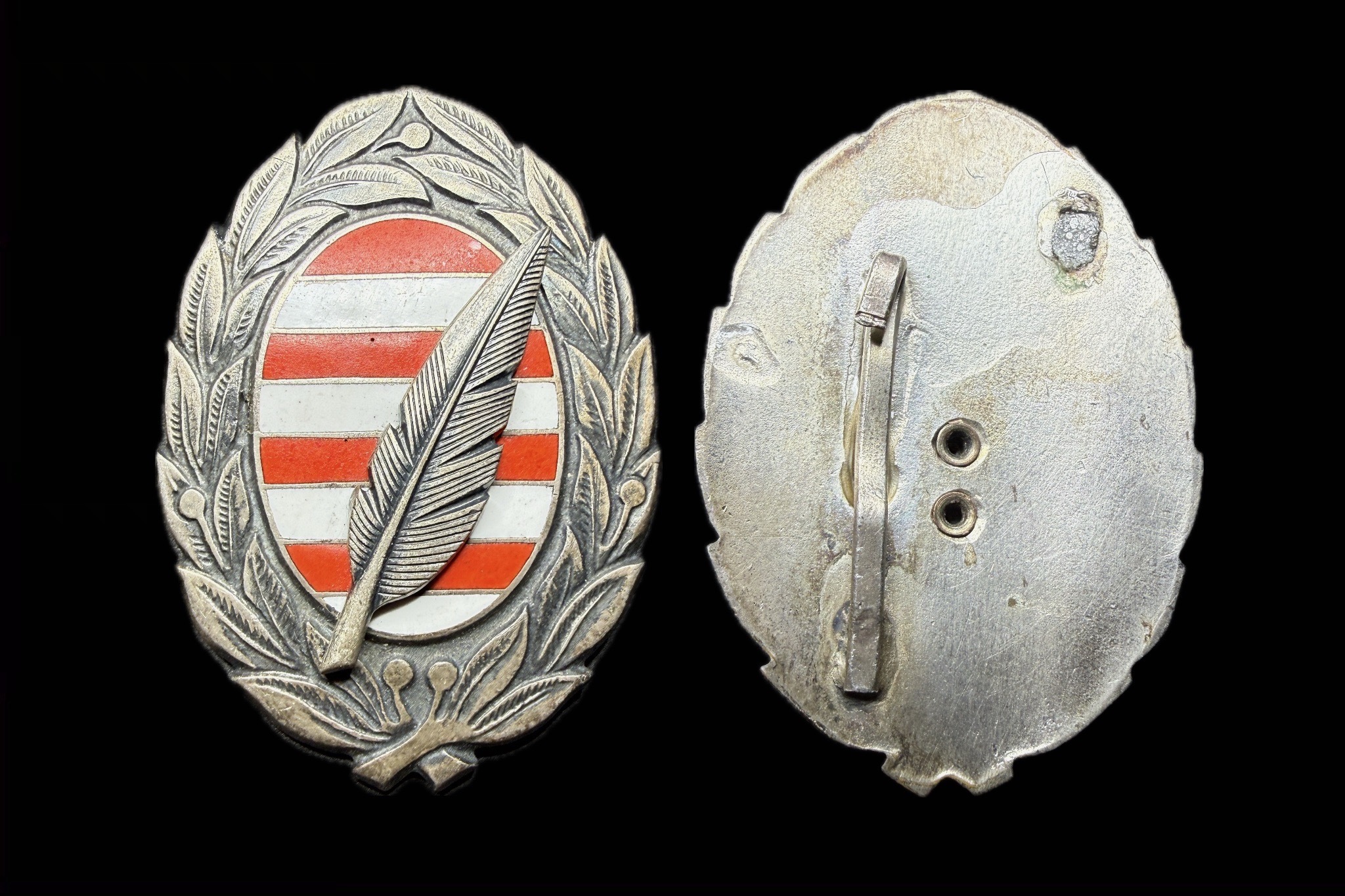 Zrínyi Miklós Katonai Akadémia végzettséget jelölő jelvény (hiányzó fül)