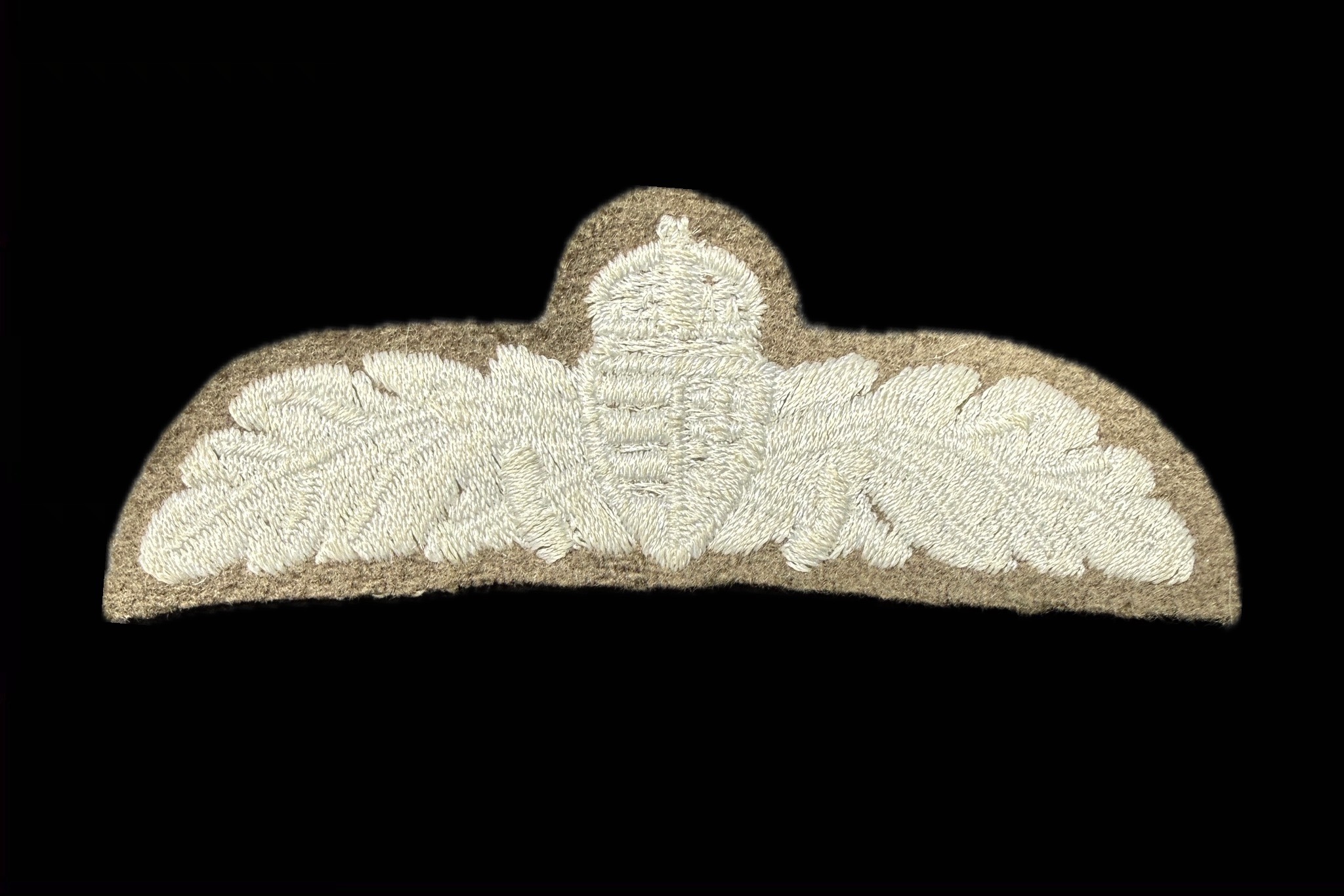 Magyar katonai állományjelző felvarró jelvény (ezüst))