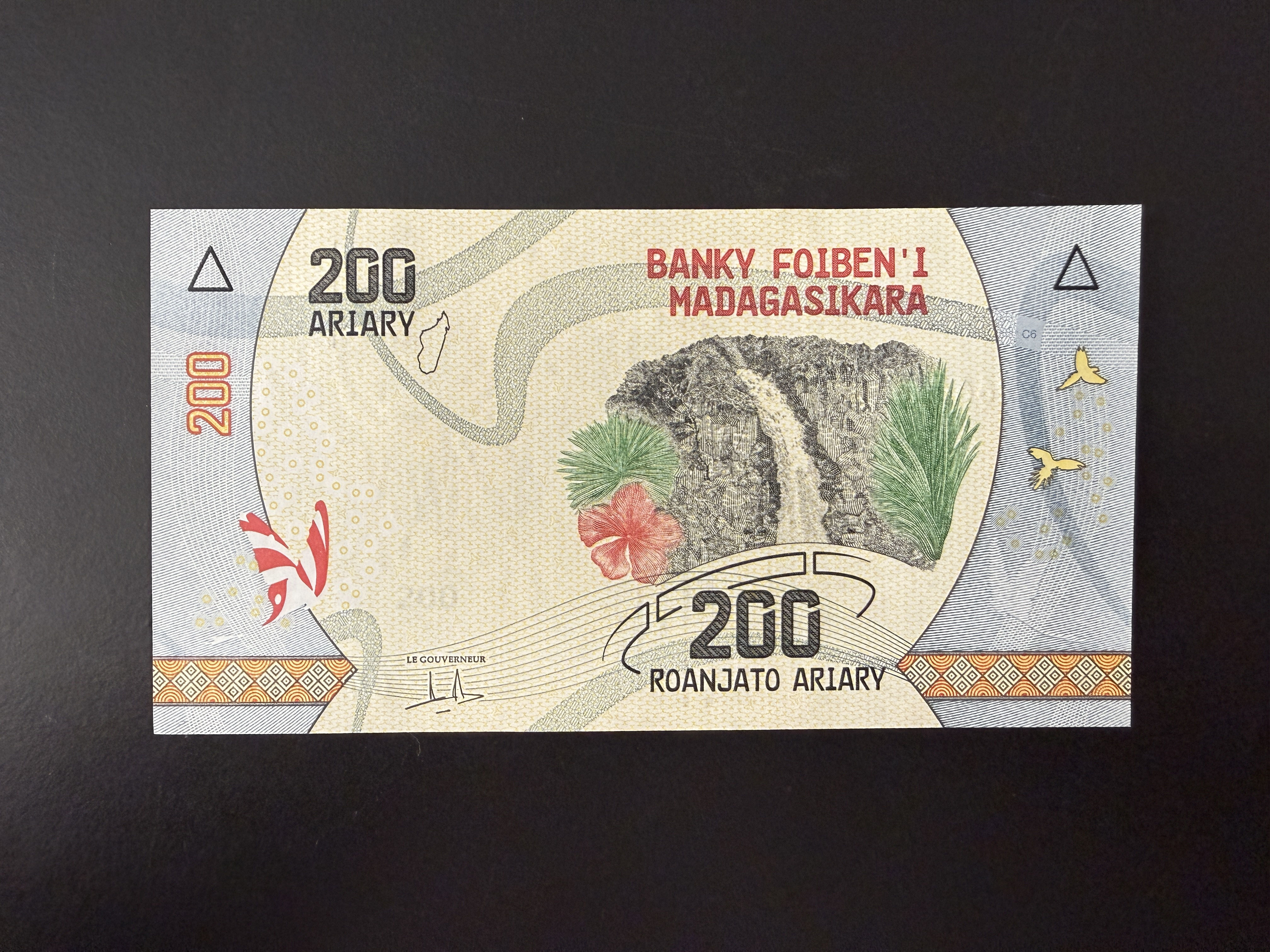 MADAGASCAR 200 Ariary ND (2017) (P.98) UNC