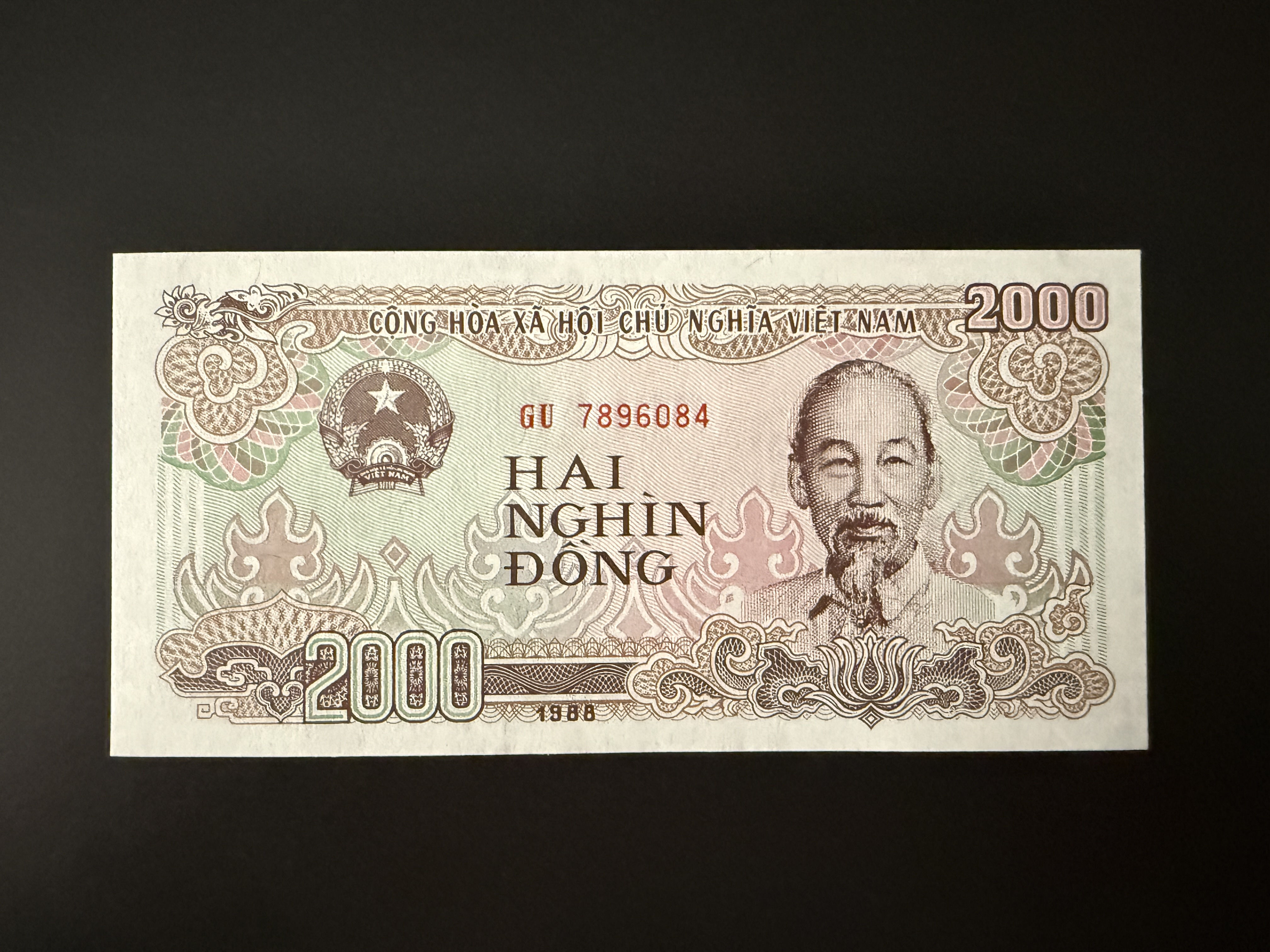 VIETNAM 2000 Ðồng 1988 (P.107) UNC